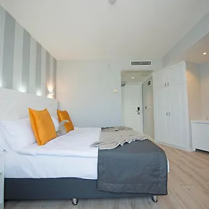 https://motto-premium-marmaris.aegeanhotels.net